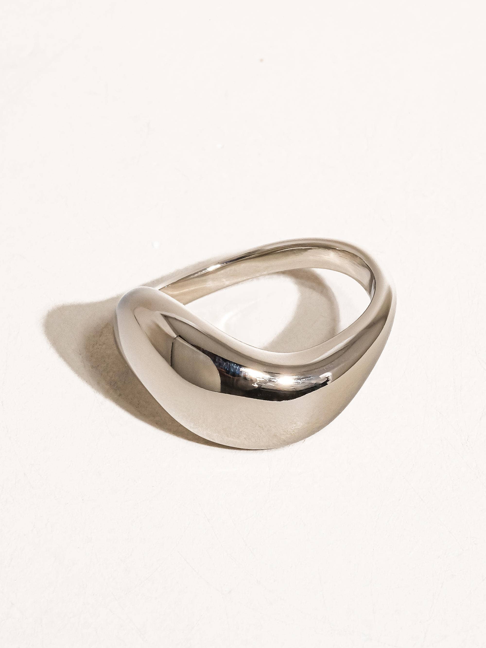 Ally Wavy Ring