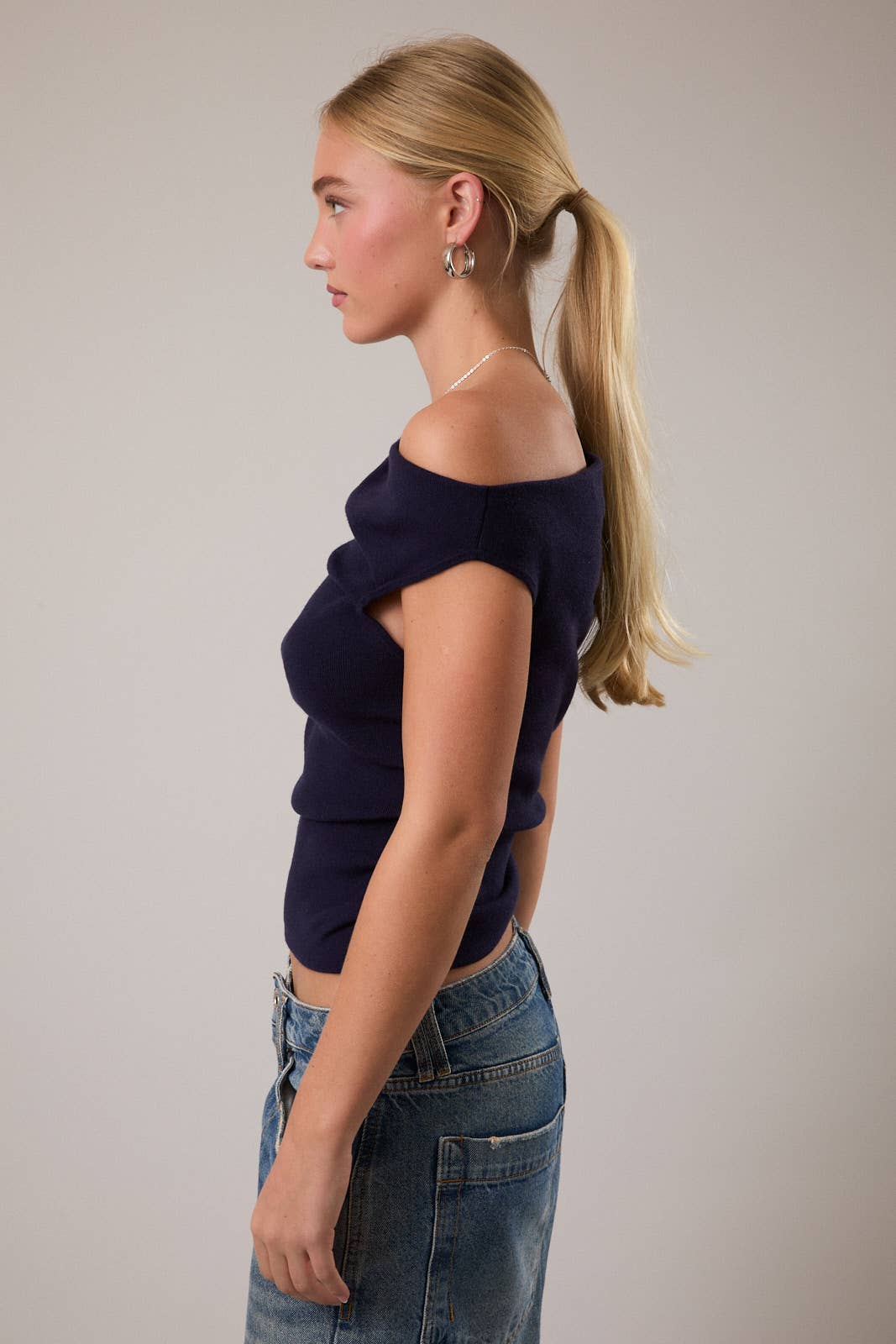 The Essential Off- Shoulder Top: Black