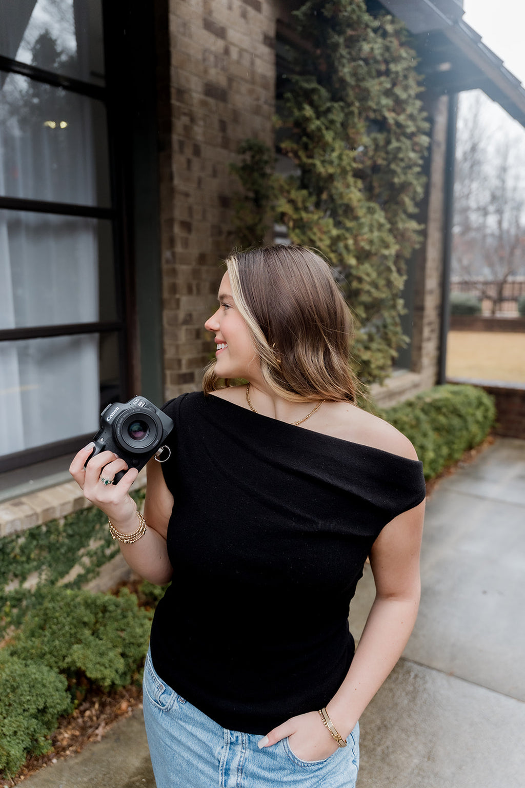 The Essential Off- Shoulder Top: Black