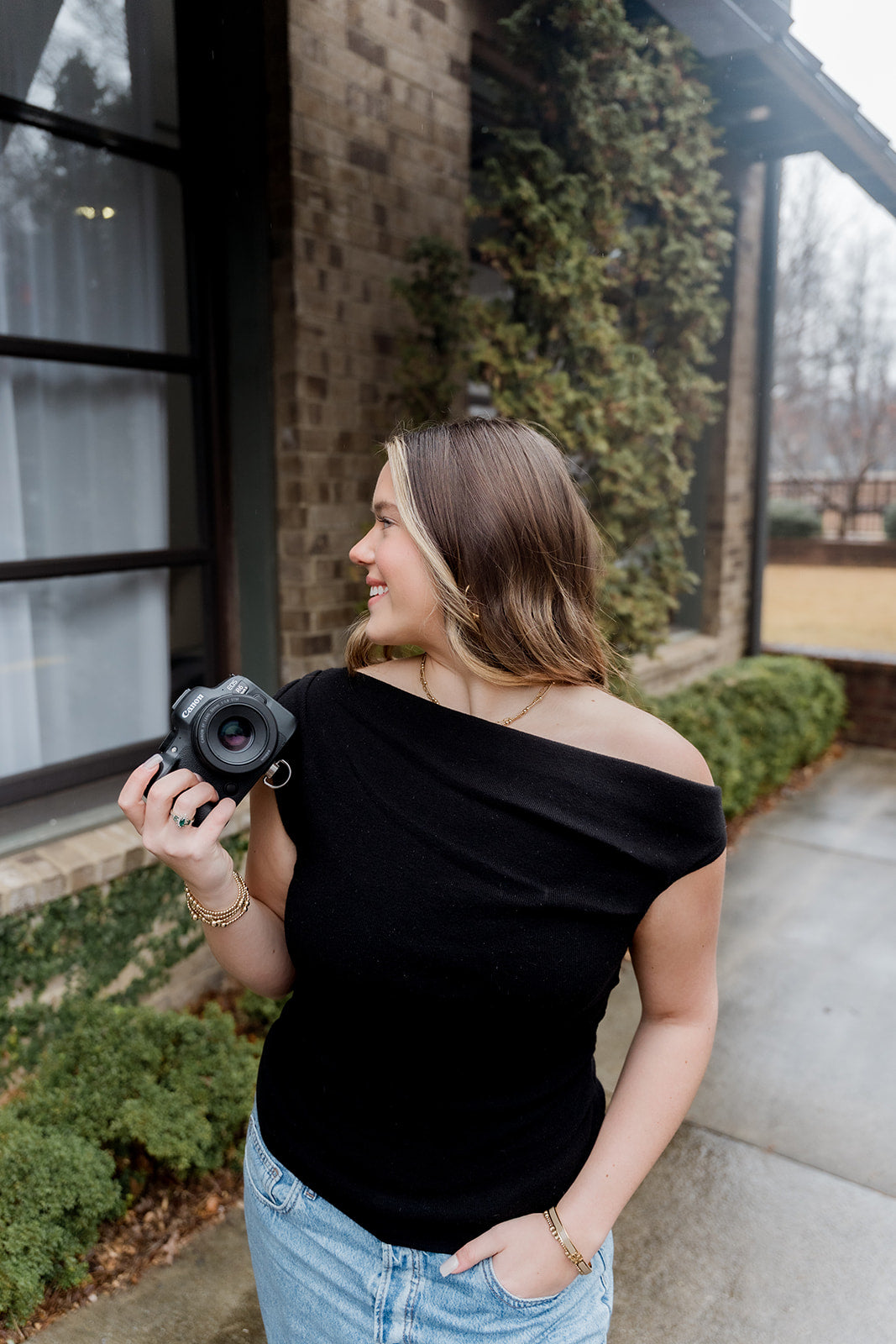 The Essential Off- Shoulder Top: Black
